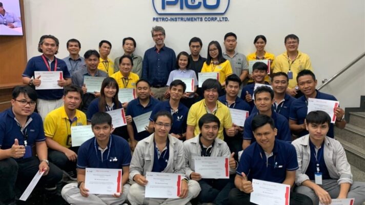 Una giornata di formazione alla Petro Instruments Corporation