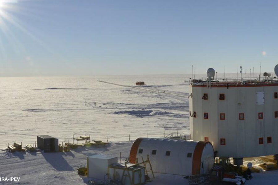 LSI LASTEM solutions among the ice caps of the South Pole